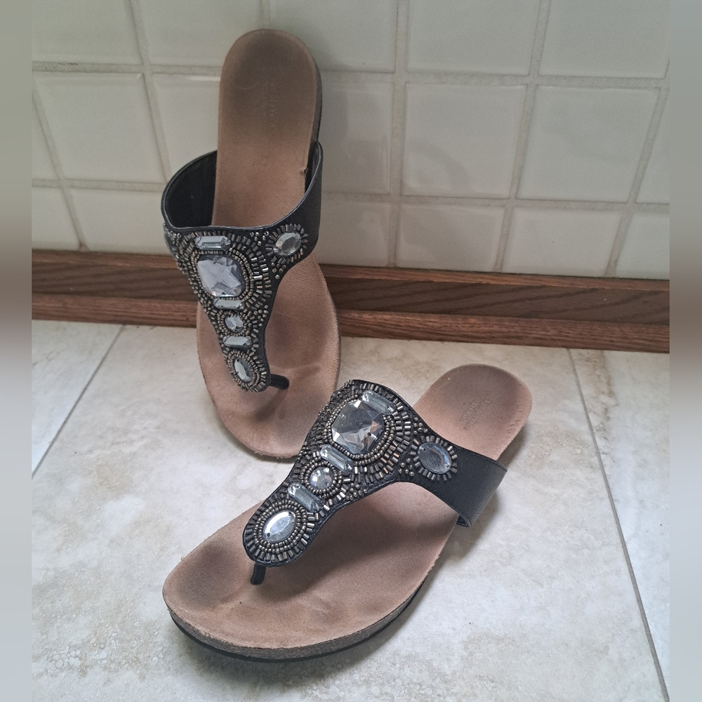 Simply Vera by Vera Wang black sandals size 7